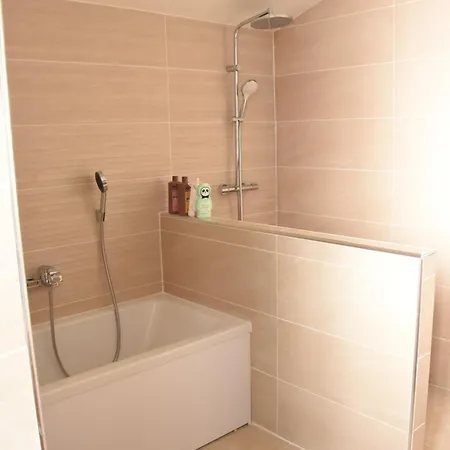 Ferienhaus Secret De La Corniche Bayon-Sur-Gironde